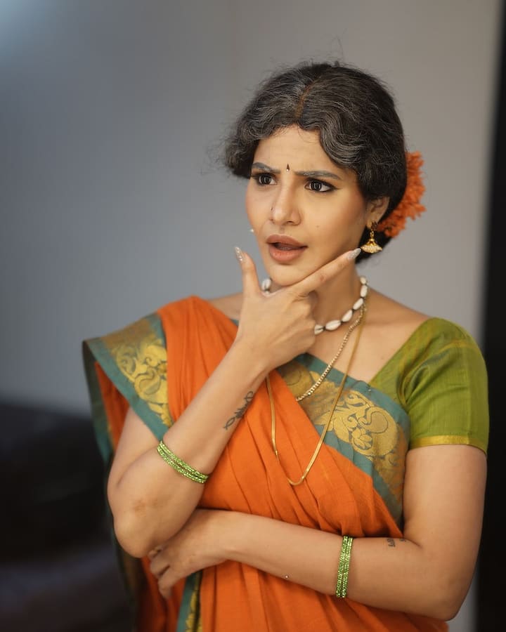 అషూ రెడ్డి ప్రస్తుతం ఈటీవీలో ప్రసారమయ్యే ఫ్యామిలీ స్టార్స్లో చేస్తుంది. అలాగే తాజాగా యేవమ్ అని సినిమాలో కనిపించింది. (Image Source : Instagram/Aashu Reddy)