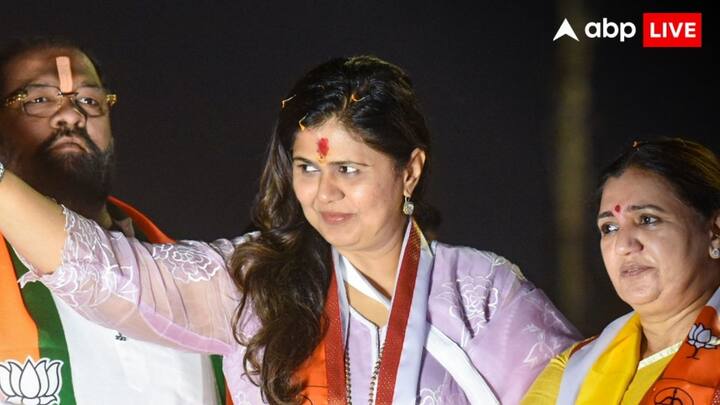 वरिष्ठ नेता गोपीनाथ मुंडे की बेटी पंकजा मुंडा को उनके समर्थक मानते हैं कि मोदी शाह के उदय के बाद से उन्हें पार्टी में हाशिए पर रखा गया है. हालांकि, ओबीसी समुदाय के लिए पंकजा मुंडे एक मजबूत चेहरा बनी हुई है, जिसे बीजेपी नकार नहीं सकती.