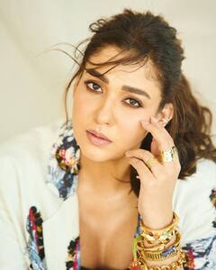 Nayanthara : వైట్ కోఆర్డ్ సెట్​లో నయన తార స్టన్నింగ్ ఫోజులు.. అందానికే ఎగ్జాంపుల్ అంటోన్న ఫ్యాన్స్