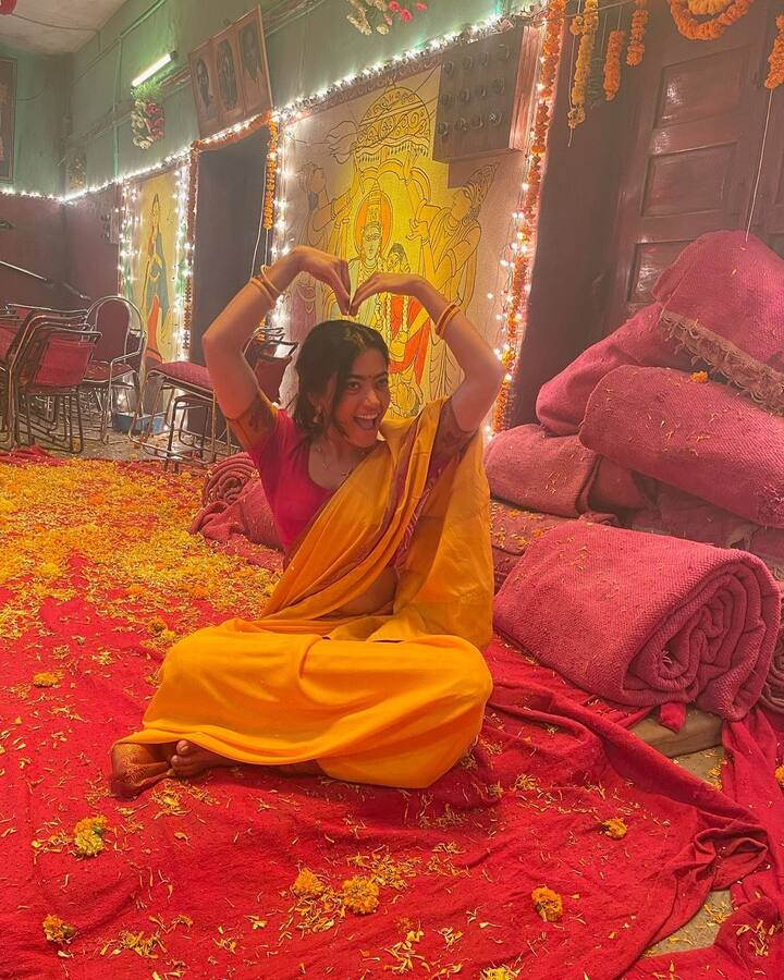 From casual moments to intense sequences, the photos offered a glimpse into the hard work and dedication that went into bringing the film to life.