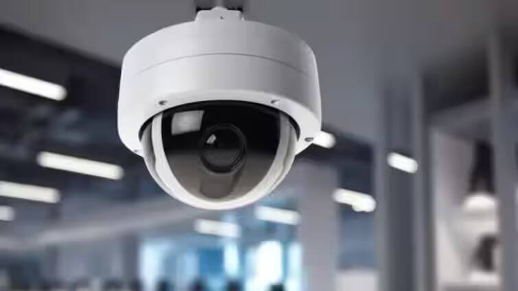 best cctv cameras for home and office unders 1500 check full list read article in Gujarati 1500 રૂપિયાથી ઓછી કિંમતમાં લાવો આ CCTV કેમેરા, ચોરીનું ટેન્શન થશે ખતમ