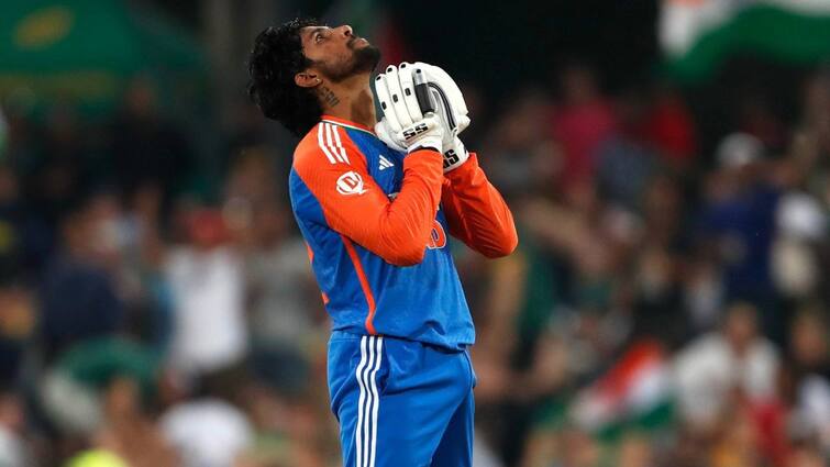 IND VS ENG T20 Tilak Varma breaks T20I record for most runs without getting dismissed IND VS ENG T20: கோலியின் சாதனைகளுக்கு ஆபத்து..! டி20 போட்டிகளில் இந்திய வீரர் திலக் வர்மா புதிய மைல்கல்