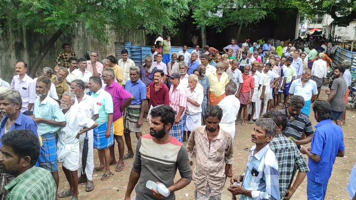 சரக்குக்கு பில் கொடுக்குறாங்க... அதிசயமாய் பார்க்கும் மது பிரியர்கள்... நம்ப டாஸ்மாக்கா இது ?