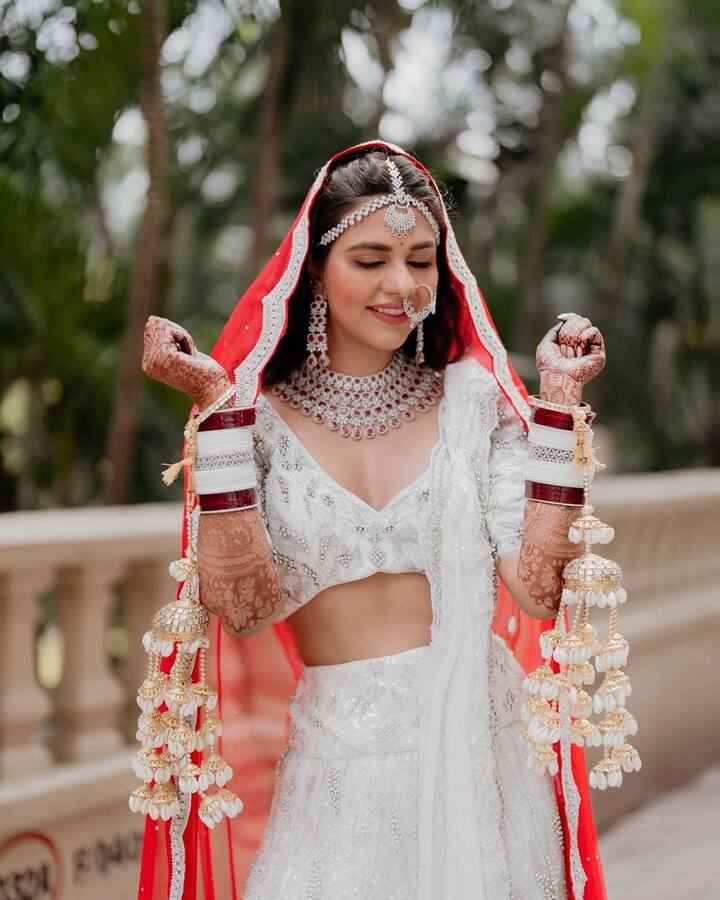 असे अनेक स्टार्स आहेत , जे लग्नानंतरही एकटे राहतात आणि मुलांचे संगोपन एकटे करत असतात.