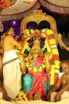 Tirumala: తిరుమలలో వైభవంగా కార్తీక పౌర్ణమి గరుడ సేవ - మాడ వీధుల్లో భక్తులను అనుగ్రహించిన శ్రీనివాసుడు