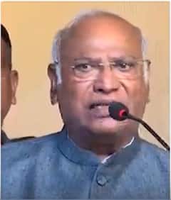 खरगे ने 'बटेंगे तो कटेंगे' नारे पर की बीजेपी की आलोचना | ABP NEWS SHORTS