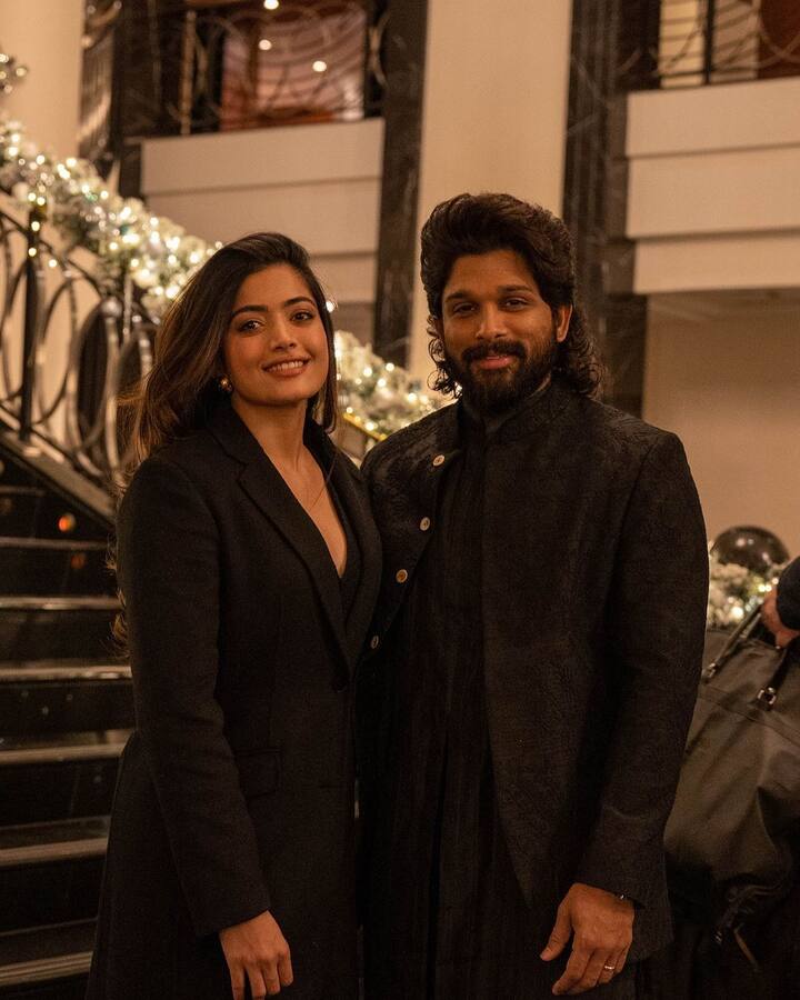 అల్లు అర్జున్తో కలిసి దిగిన ఈ ఫోటోకు #throwback to Your Pushpa and Srivalli from Russia 😎❤️🔥 అంటూ రాసింది.(Images Source : Instagram/Rashmika Mandanna)