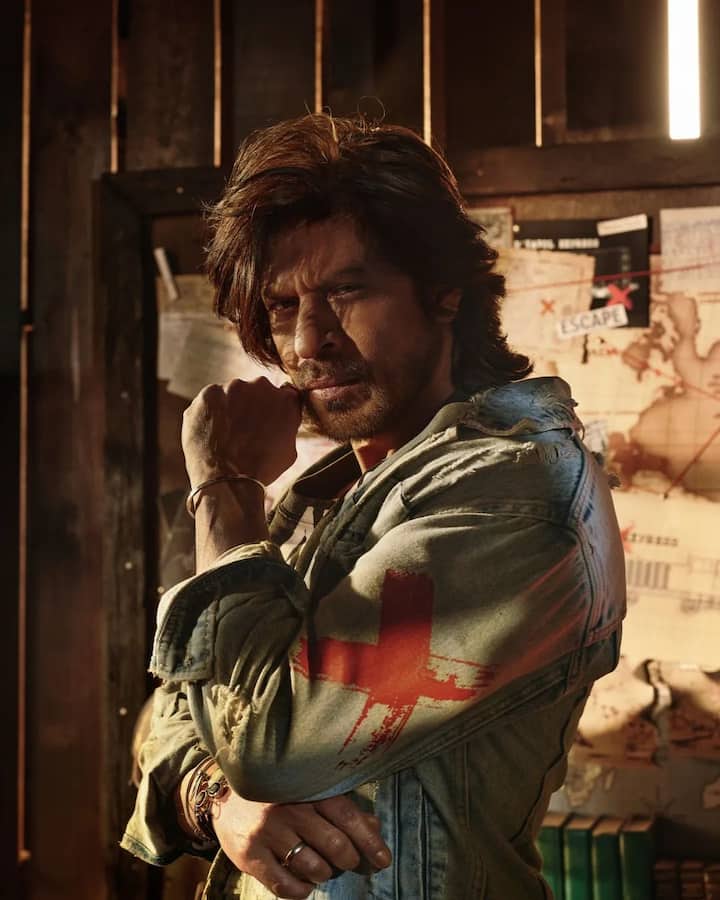 इतना ही नहीं शाहरुख खान ने उस दफ्तर में तोड़फोड़ भी कर दी थी. गौरी ने इसके साथ ये भी कहा था कि मैं शाहरुख पर अफेयर का शक करने से पहले मर जाऊंगी.