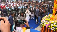 Mamata Banerjee: হাঁটতে হাঁটতে জনসংযোগ, কোলে নিলেন খুদেদের, পাহাড়ে শিশুদিবস পালন মমতার