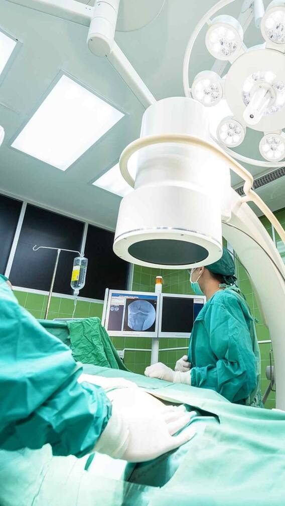 अबॉर्शन के लिए किसकी लेनी होती है इजाजत?