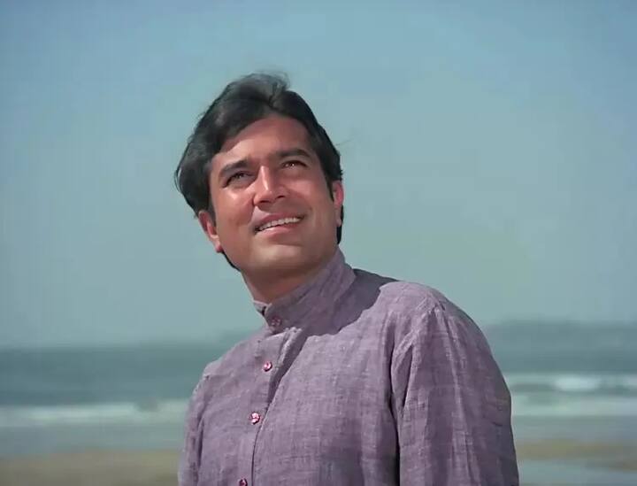 बॅक टू बॅक 17 ब्लॉकबस्टर चित्रपट - अभिनेते राजेश यांनी 1969 ते 1971 या दरम्यान 17 ब्लॉकबस्टर चित्रपट दिले होते. आजकाल तर काही स्टार्स एक-दोन चित्रपट हिट झाल्यावर स्वत:ला सुपरस्टार मानतात. पण, शतकातील पहिले सुपरस्टार राजेश खन्ना यांचा रेकॉर्ड मोडणं तर दूर या जवळ पोहोचणंही आजच्या स्टार्ससाठी जवळजवळ अशक्य आहे.