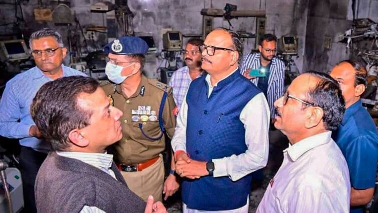 Deputy CM Brajesh Pathak Action against those who used lime welcome gave orders to DM झांसी मेडिकल कालेज हादसा: डिप्टी सीएम ब्रजेश पाठक ने इनपर कार्रवाई करने का निर्देश दिया
