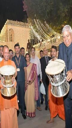 नमो घाट पर सीएम योगी और उपराष्ट्रपति ने बजाया डमरू | ABP Shorts