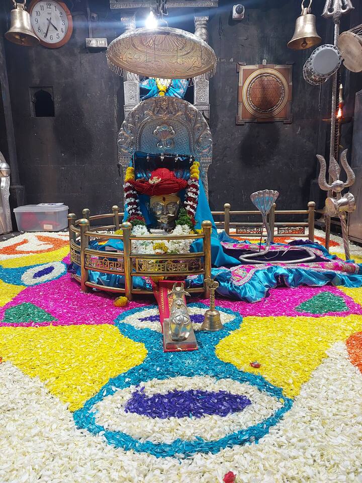 त्रिपुरा नामक राक्षसाच्या वधानंतर देवदेवतांनी श्री क्षेत्र भीमाशंकर येथे दीपोत्सव साजरा केला होता, आणि तीच परंपरा आजही पाहायला मिळत आहे. हजारो भाविकांनी भीमाशंकर येथे येऊन भिमाशंकरांचे दर्शन घेऊन त्रिपुरी पौर्णिमा साजरी केली.