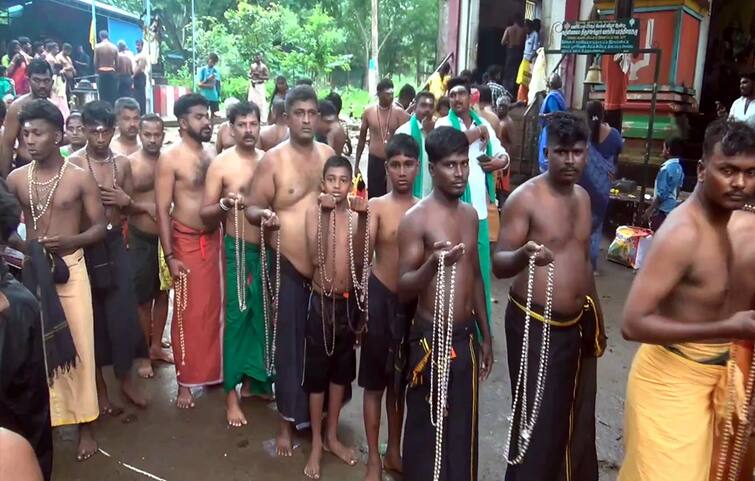 Sabarimala Temple Ayyappa devotees take holy dip in Suruli Falls for Mandal Pooja Sabarimala Temple: தொடங்கியது சபரிமலை சீசன்... சுருளி அருவியில் புனித நீராடி விரதத்தை தொடங்கிய ஐயப்ப பக்தர்கள்