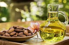 શિયાળામાં સ્કીનની સંભાળ માટે બેસ્ટ છે બદામનું તેલ, જાણો તેના ફાયદા