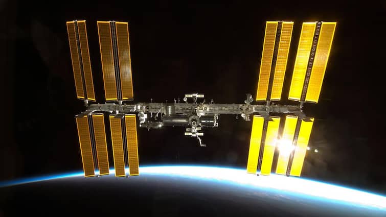 International Space Station Iss Air Leak Issues NASA Alarming Issues More Details ISS Air Leak: சர்வதேச விண்வெளி நிலையத்தில் வாயுக்கசிவால் அதிர்ச்சி: சிக்கலில் சுனிதா வில்லியம்ஸ்.!என்ன நடந்தது?