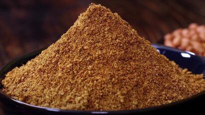 Peanut Podi: ஆரோக்கியமான வேர்க்கடலைப் பொடி செய்வது எப்படி என்று காணலாம்.