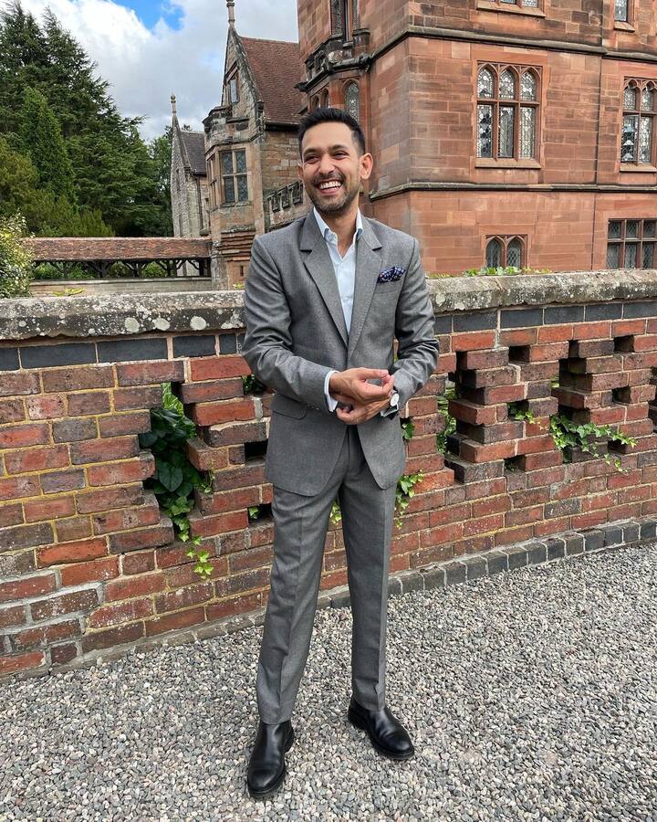 रिद्धि ने इस इंटरव्यू मे कहा था कि, ‘मुझसे किसी ने शाहरुख और विक्रांत के बारे में सवाल किया था तो मैंने उनसे कहा भी यही कहा था कि इन दोनों में बहुत सारी चीजें कॉमन हैं.”