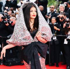 दुबई में मेंशन, बांद्रा में 5BHK बंगला, कई बेशकीमती चीजों की मालकिन हैं ऐश्वर्या राय, कीमत जान उड़ जाएंगे होश