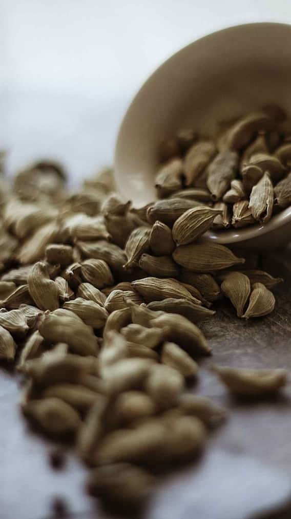 ज्यादा इलायची खाने से क्या होगा नुकसान?