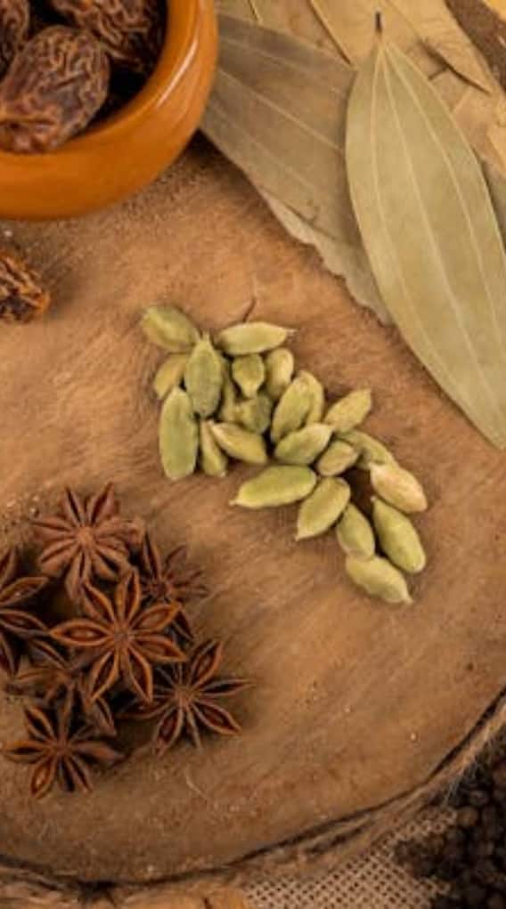 महिलाओं को एक दिन में कितनी इलायची खानी चाहिए?