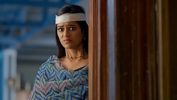 మైత్రిని వెళ్లమని చెప్పలేను..వెళతానంటే ఆపలేను అంటాడు హర్ష. ఇదంతా విని మైత్రి రగిలిపోతుంది..నిర్ణయం నాకే వదిలేశాడు అన్నమాట అనుకుంటుంది