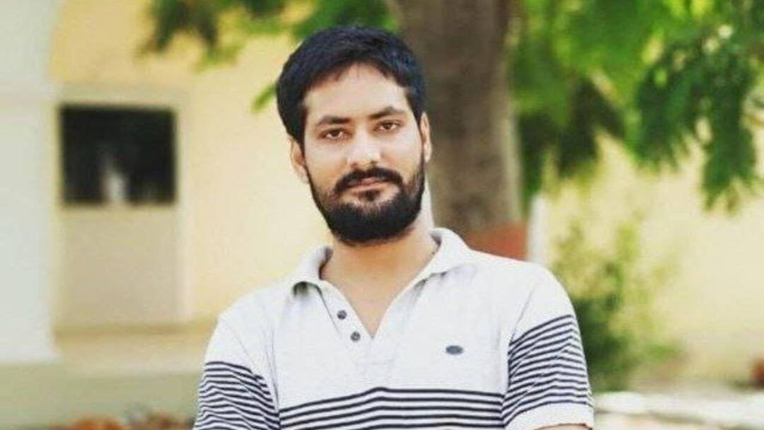 Prayagraj News: आशुतोष पांडेय को मिली जमानत, जेल से आए बाहर, शांति भंग की आशंका में पुलिस ने लिया था हिरासत में Ashutosh Pandey got bail came out of jail suspicion of disturbing peace police into custody ann Prayagraj News: आशुतोष पांडेय को मिली जमानत, जेल से आए बाहर, शांति भंग की आशंका में पुलिस ने लिया था हिरासत में