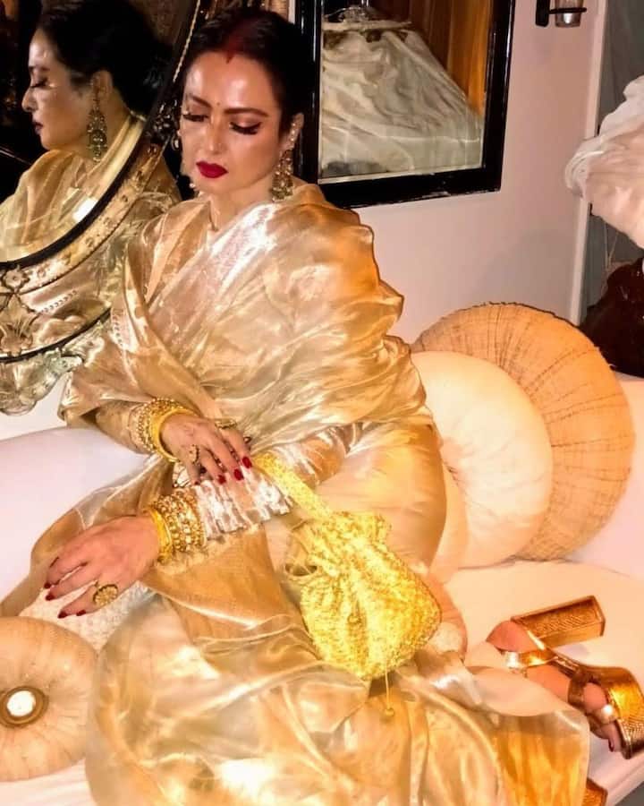 कहा जाता है कि दोनों के बीच बेइंतहा प्यार था. लेकिन बिग बी पहले से शादीशुदा थे. इसलिए दोनों कभी एक नहीं हो पाए.