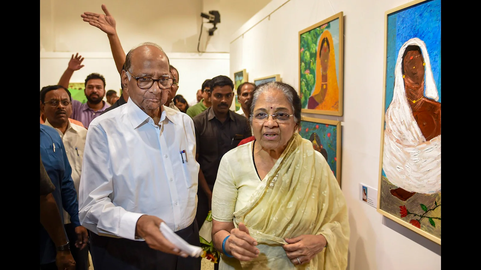 Pratibha Pawar : प्रतिभाकाकींना गेटवर का अडवलं? बारामती टेक्स्टाईल पार्कची बाजू समोर