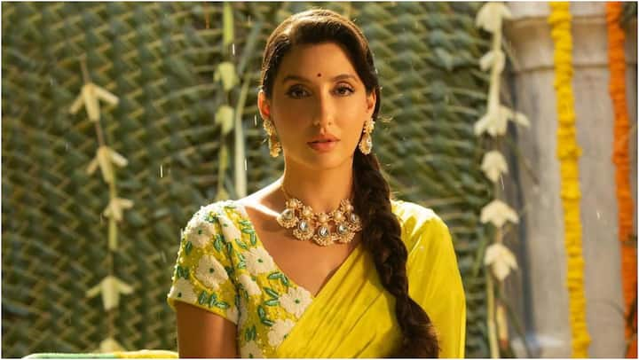 Nora Fatehi Instagram Photos: వరుణ్ తేజ్ మట్కా సినిమాకి మొదటి రోజు డిజాస్టర్ టాక్ వచ్చింది. అయితే సినిమాలో స్పెషల్ రోల్ చేసిన నోరా ఫతేహి గ్లామర్ హిట్ అయింది. ఆమె ఫోటోలు చూశారా?