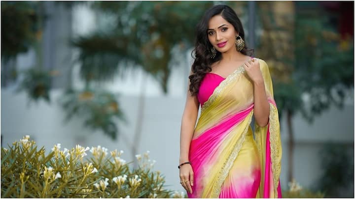 Shobha Shetty Latest Photos : బిగ్​బాస్​ హోజ్​లోకి శోభా శెట్టి మళ్లీ రీ ఎంట్రీ ఇస్తోందట. ఈ విషయం సోషల్ మీడియాలో తెగ వైరల్ అవుతోంది.