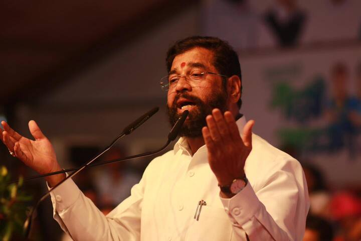 प्रचाराच्या रणधुमाळीत आरोप प्रत्यारोप करताना उत्साहाच्या भरात आपला तोल ढासळणार नाही याची काळजी घेण्यास सांगितले आहे.