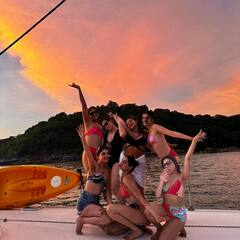 बिकिनी पहन खुशी कपूर ने गर्ल गैंग संग की मस्ती, समुंदर किनारे फ्लॉन्ट किया फिगर, कहा- No Boys Allowed