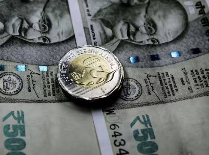 ਭੂਟਾਨ: ਭੂਟਾਨ ਦੀ ਮੁਦਰਾ ਦਾ ਨਾਮ ਵੀ ਰੁਪਿਆ ਹੈ। ਭੂਟਾਨ ਅਤੇ ਭਾਰਤ ਦਰਮਿਆਨ ਵਪਾਰਕ ਸਬੰਧਾਂ ਕਾਰਨ ਦੋਵਾਂ ਦੇਸ਼ਾਂ ਦੀਆਂ ਮੁਦਰਾਵਾਂ ਦਾ ਆਦਾਨ-ਪ੍ਰਦਾਨ ਹੁੰਦਾ ਹੈ।