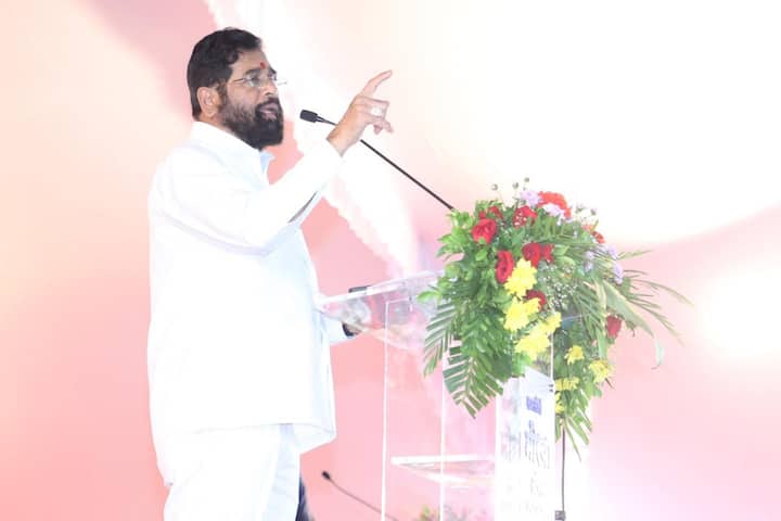 प्रतिस्पर्धी उमेदवाराच्या वक्तव्यांना उत्तर देताना तोल जाऊ देऊ नका.