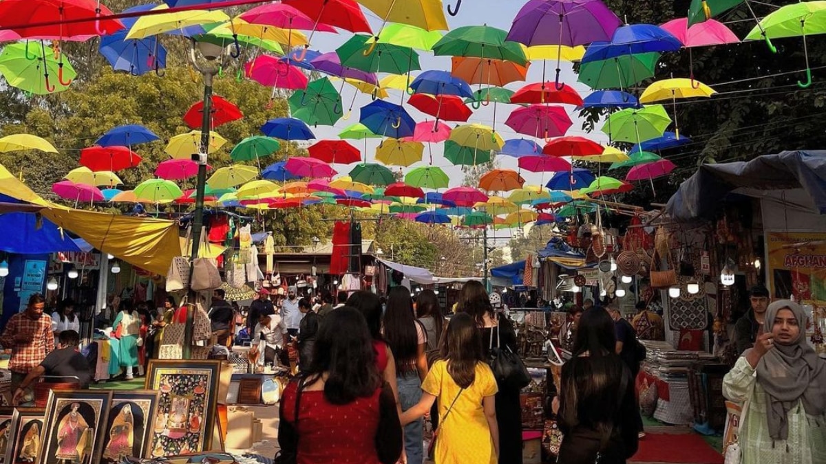 Explore India’s Vibrant Markets: From Dilli Haat To Chor Bazaar