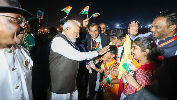 The Indian diaspora also extended a warm and vibrant welcome to Prime Minister Modi on his arrival in Nigeria. Image: X/@narendramodi