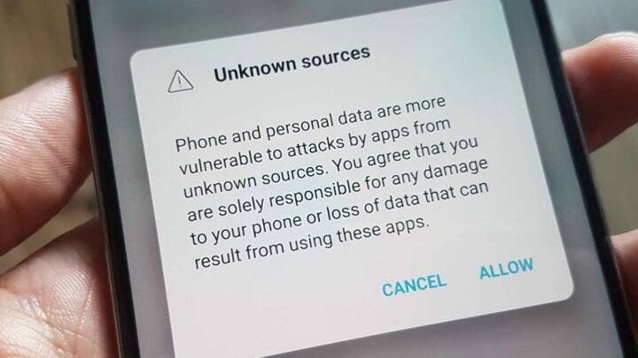 जैसे ही कोई इस फाइल लिंक पर क्लिक करता है. तुरंत ही उनके फोन का क्लोन हो जाता है और ठग के पास उनकू जानकार पहुंच जाती है. और ठग आपका अकाउंट खाली कर देते हैं. इसलिए आपको शादी के सीजन में काफी एहतियात बरतने की जरूरत होती है.