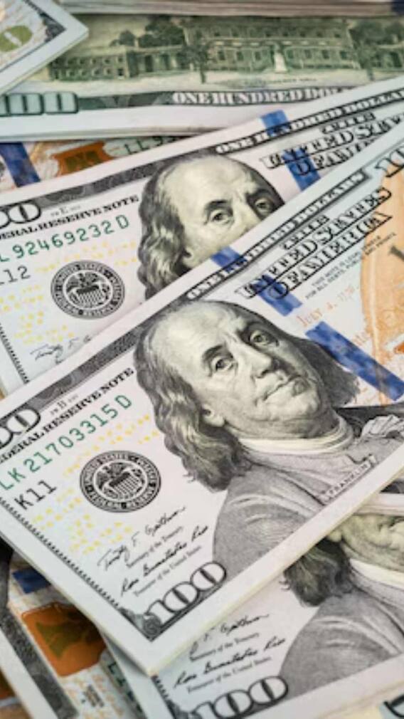 32 हजार से 7 लाख, सुपर सोनिक स्पीड से गिर रही इस देश की करेंसी