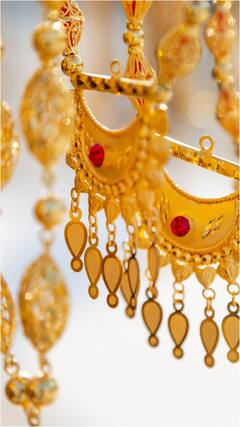 బంగారం (గోల్డ్) కొనేముందు ఈ విషయాలు గుర్తించుకోండి