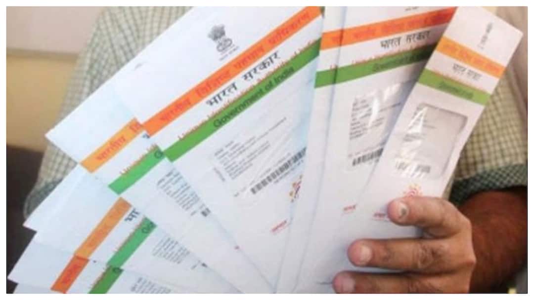 what-happens-to-your-aadhaar-and-pan-card-after-your-death Aadhar And PAN Card: মৃত্যুর পর সেই ব্যক্তির আধার এবং প্যান কার্ডের কী হয় জানেন?