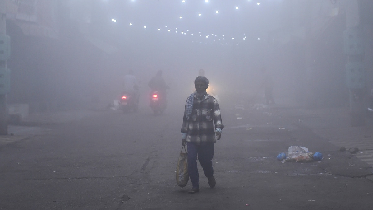 UP Weather Update: अगले दो दिनों तक यूपी में कैसा रहेगा मौसम? इन जिलों में येलो अलर्ट जारी