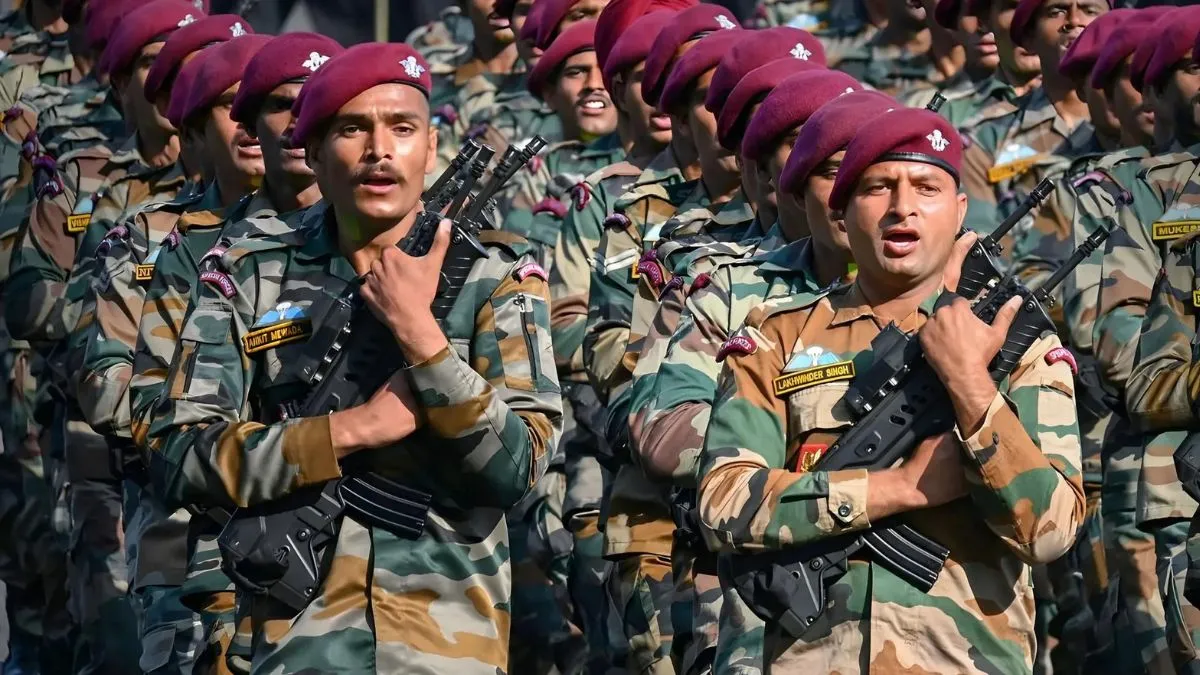 दुनिया में किस देश के पास है सबसे बड़ी सेना, किस नंबर पर आता है अपना भारत?