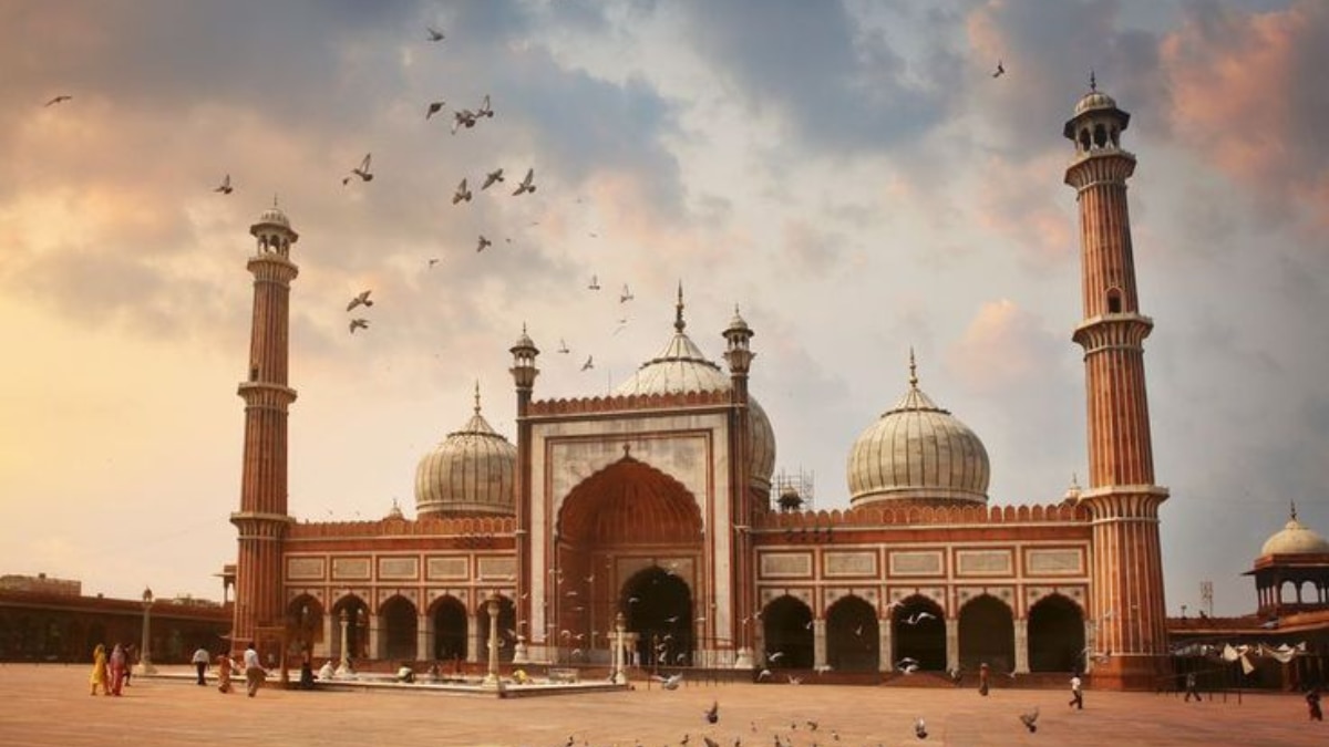 Explore The Charms Of Old Delhi: From The Majestic Red Fort To The Bustling Chandni Chowk