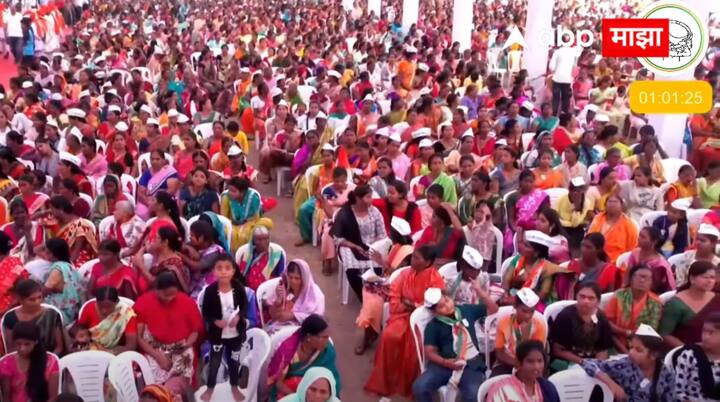 यावेळी मोठ्या प्रमाणात बारामतीकर मोठ्या प्रमाणात गर्दी केल्याचं पाहायला मिळालं.