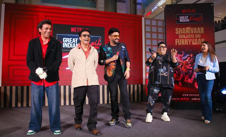 Amid the excitement, Kapil couldn’t help but appreciate the warm reception, saying, “Bohot acha lag raha hai yahan aake. Delhi, Gurugram aur Noida, aap itna dil kholke pyaar barsaate hai. Sahi kehte hai ki Dilli hai Dilwalon ki, aur Gurugram hai Gud (Jaggery) waalon ka!”