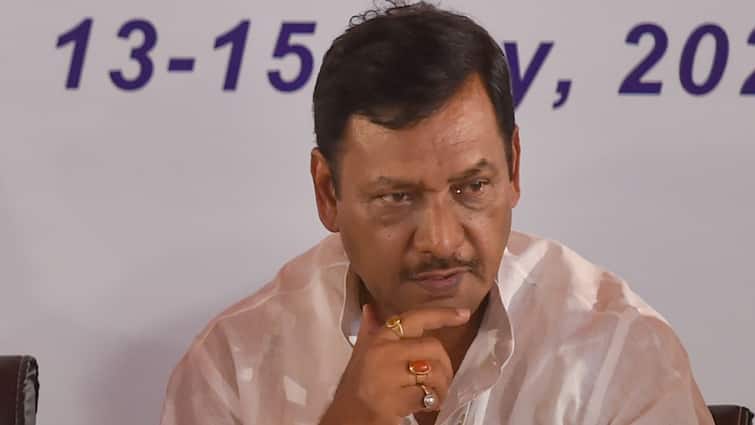 Bihar Politics: 'BJP के साथ कोई रह ही नहीं सकता', अखिलेश सिंह के बयान से बिहार में क्यों तेज हुई सियासी चर्चा? Congress Akhilesh Prasad Singh statement on NPP Manipur government and Nitish Kumar BJP Bihar Politics: 'BJP के साथ कोई रह ही नहीं सकता', अखिलेश सिंह के बयान से बिहार में क्यों तेज हुई सियासी चर्चा?