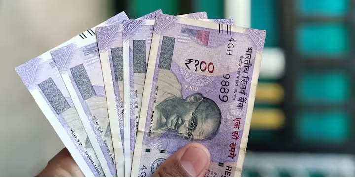 માલદીવ્સ: માલદીવની ચલણનું નામ પણ રૂપિયો છે. માલદીવમાં પ્રવાસન ઉદ્યોગ ખૂબ જ વિકસિત છે અને અહીં ભારતીય રૂપિયો પણ સ્વીકારવામાં આવે છે.