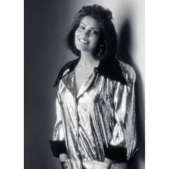 कभी पत्रकार थीं ये दिग्गज हसीना, फिर नौकरी छोड़कर पकड़ी थी फिल्मों की राह, पहचाना ?